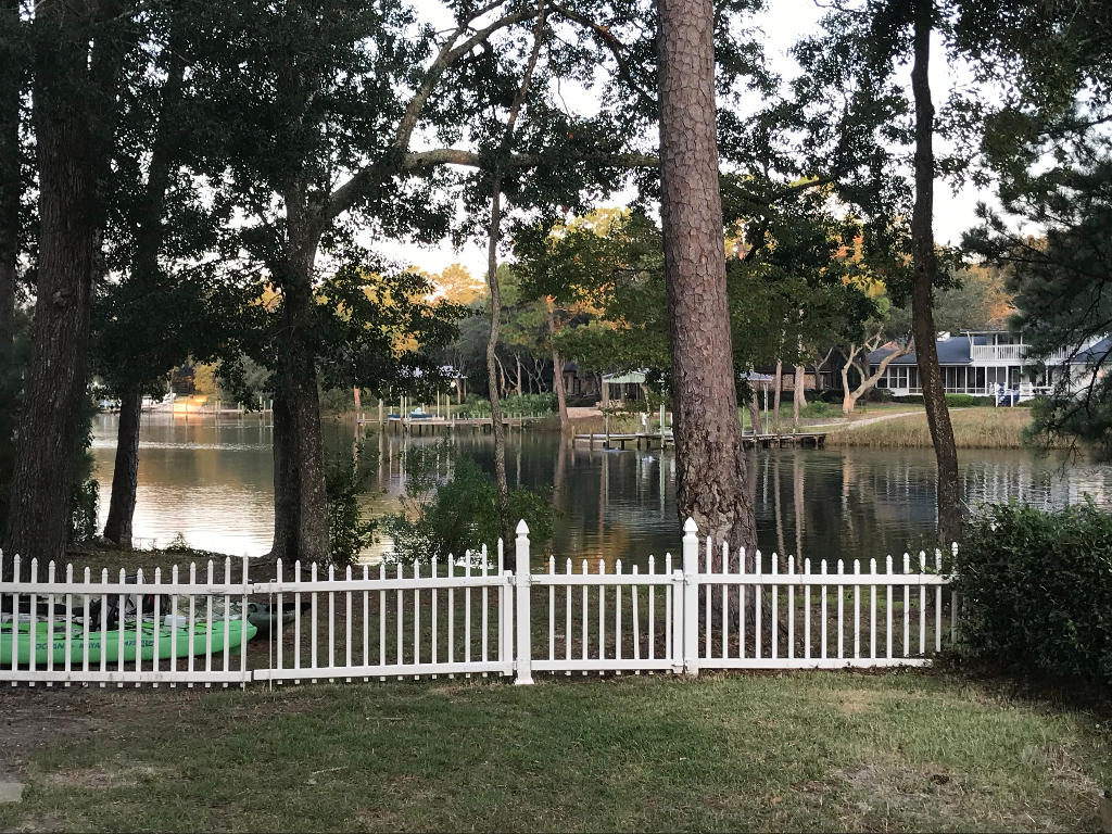 PINEWOOD ESTATES - Residential