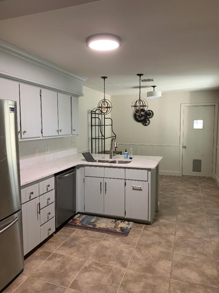 PINEWOOD ESTATES - Residential