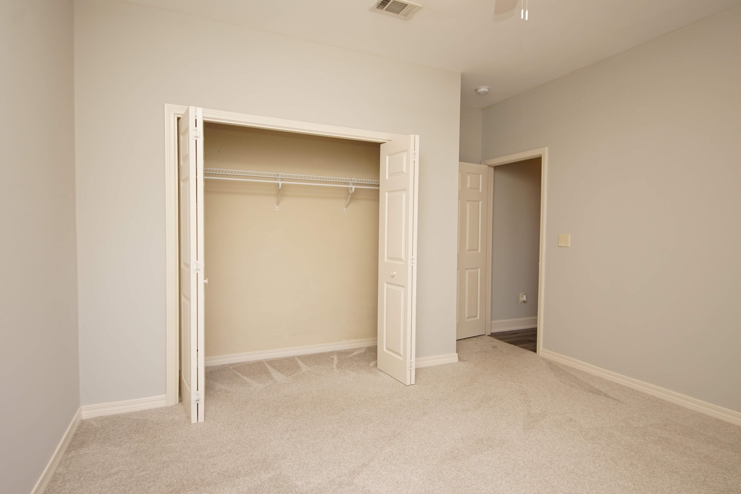 VALPARAISO PINECREST 6 - Residential