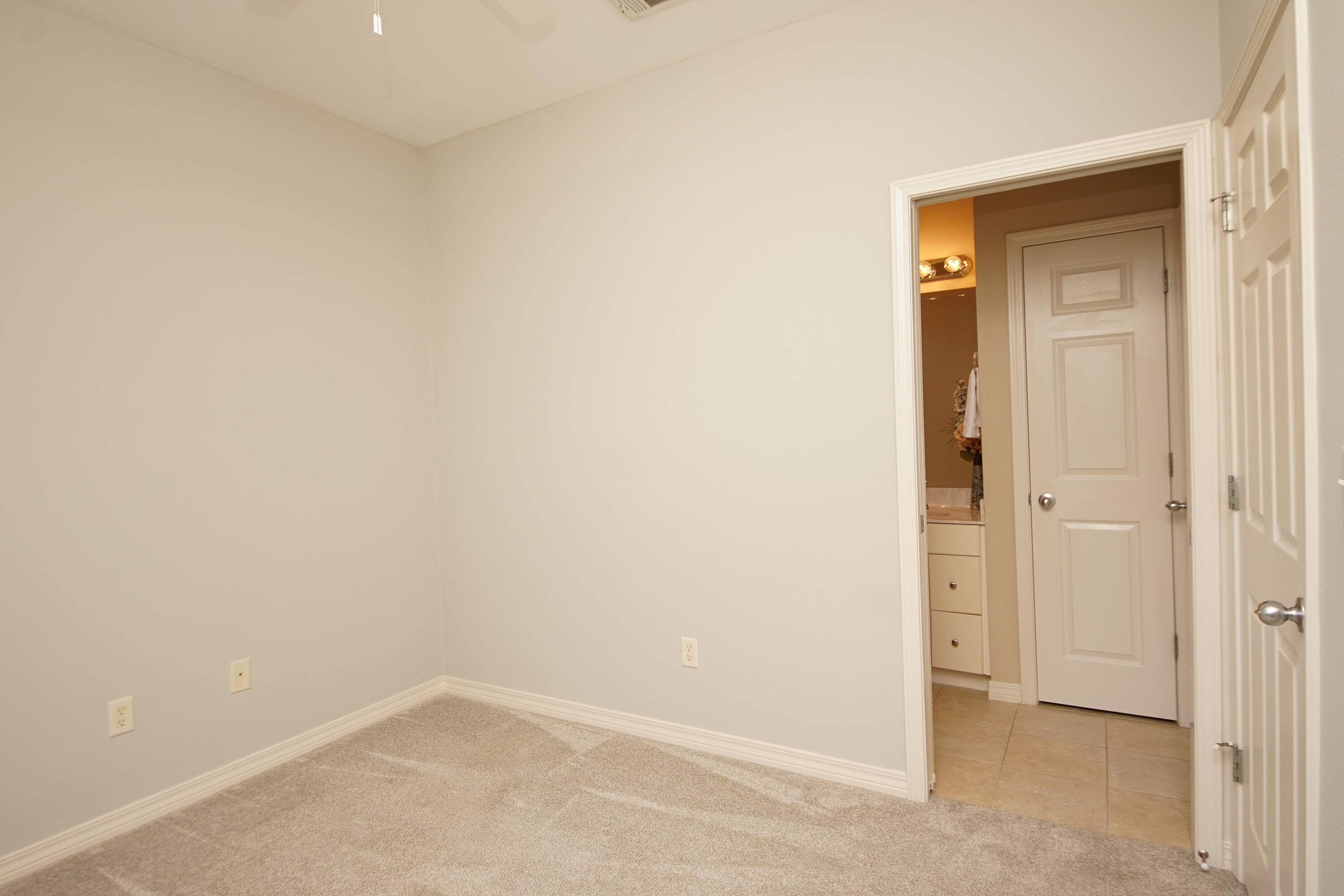 VALPARAISO PINECREST 6 - Residential