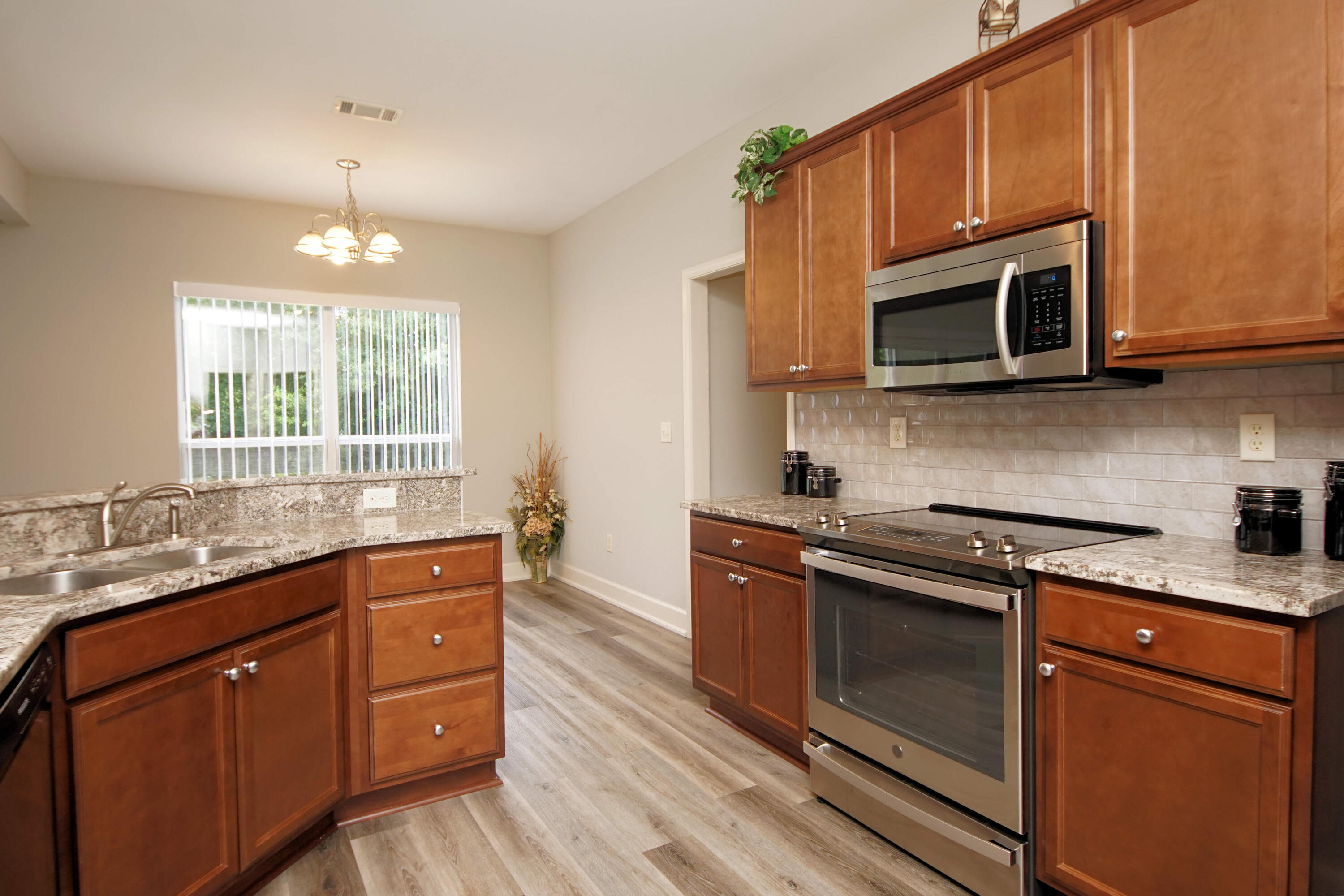 VALPARAISO PINECREST 6 - Residential