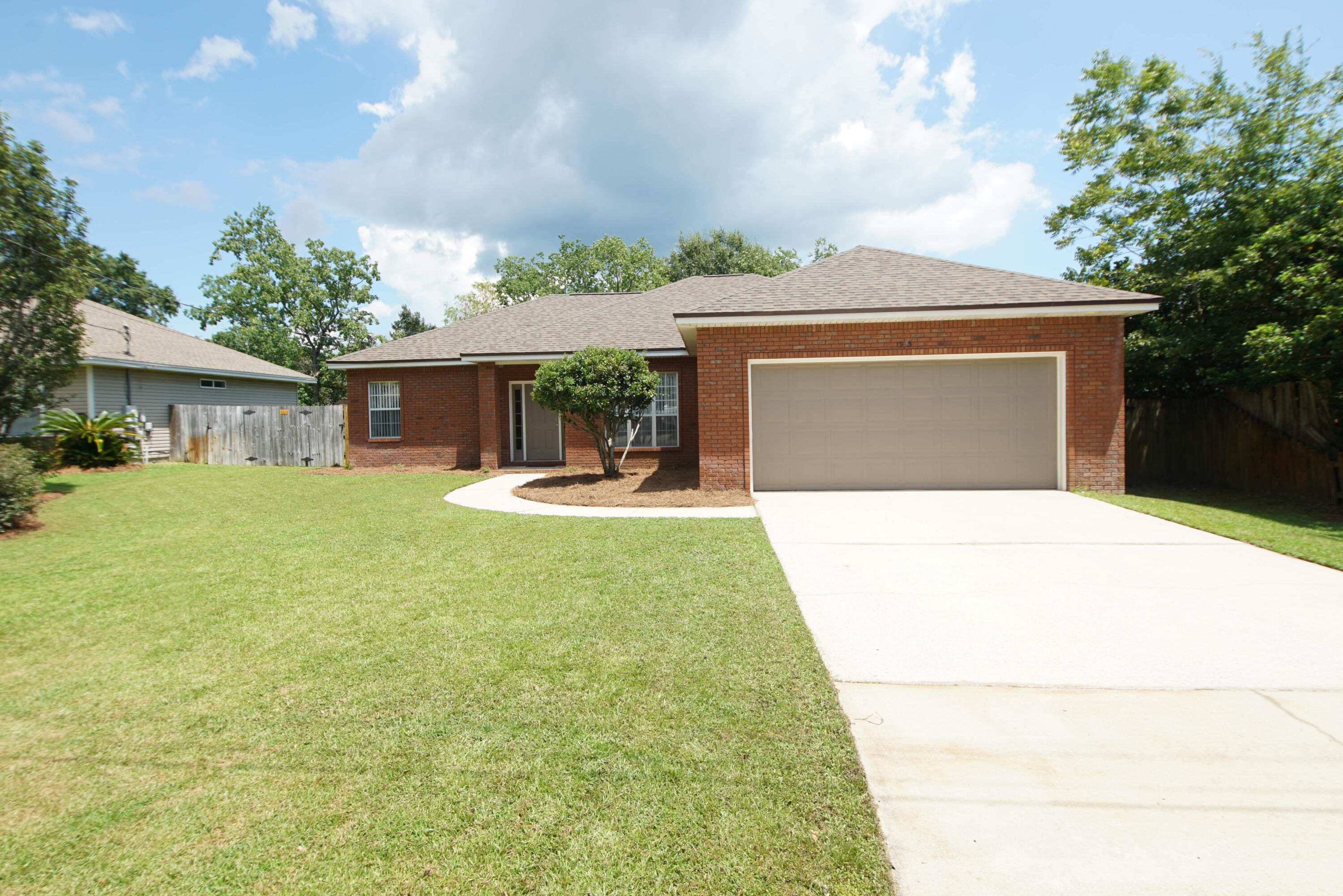 VALPARAISO PINECREST 6 - Residential