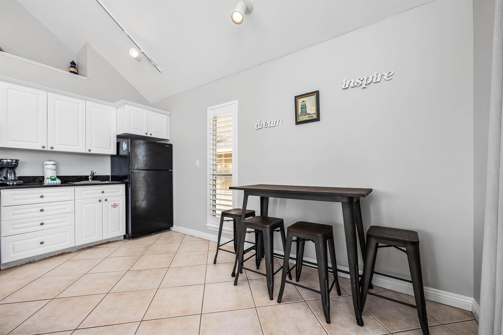 NANTUCKET COTTAGES - Residential