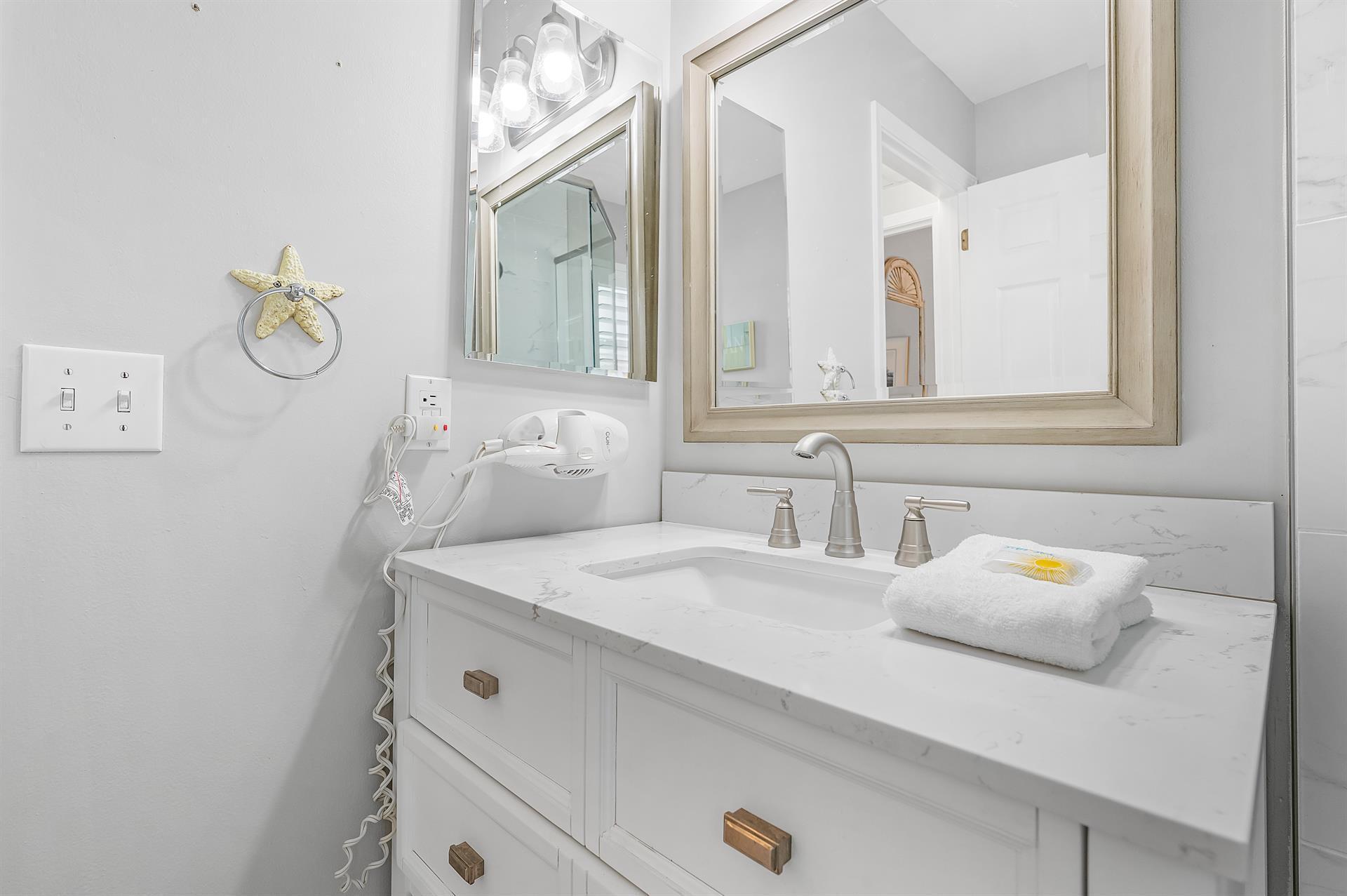 NANTUCKET COTTAGES - Residential