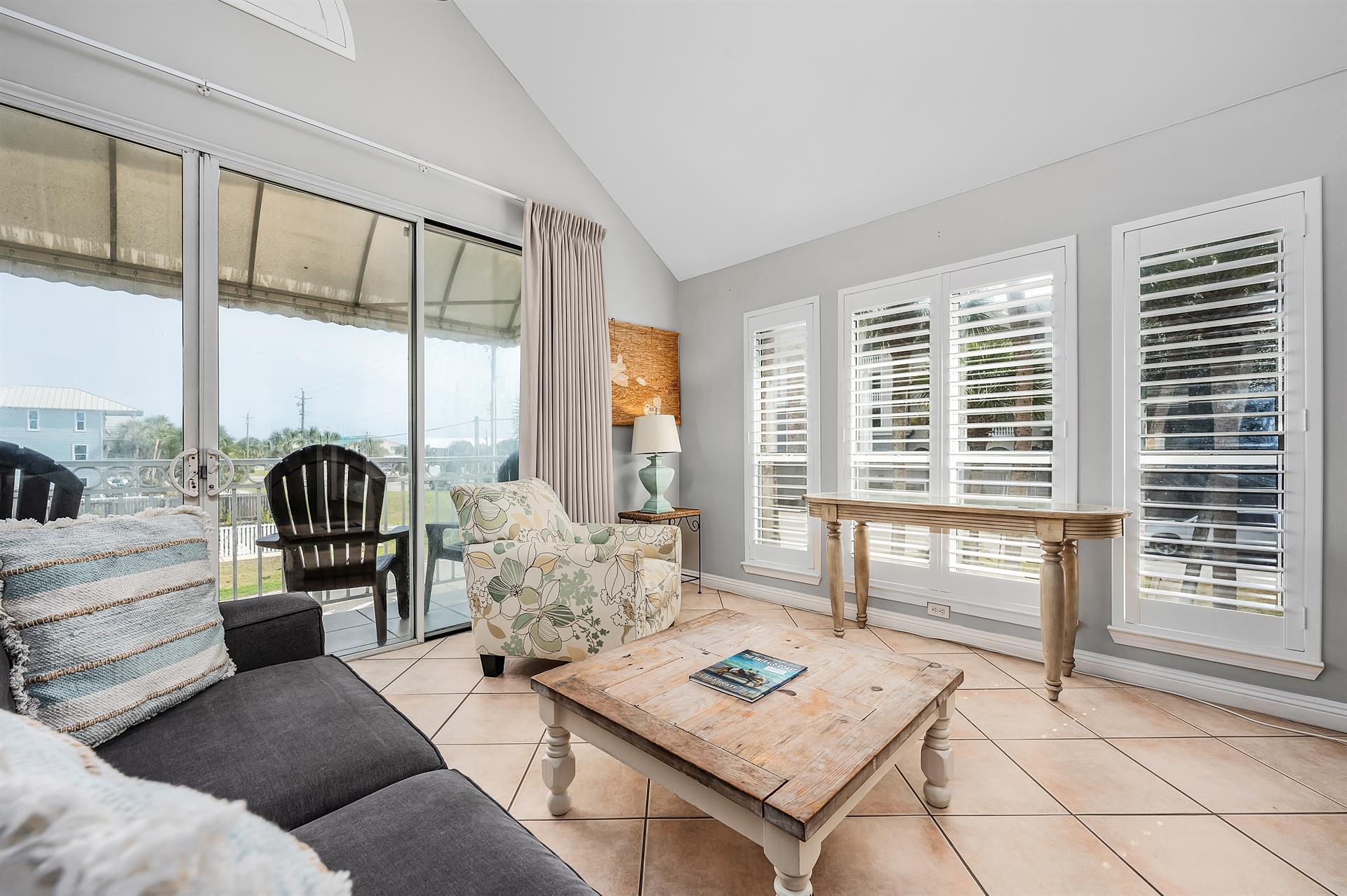 NANTUCKET COTTAGES - Residential