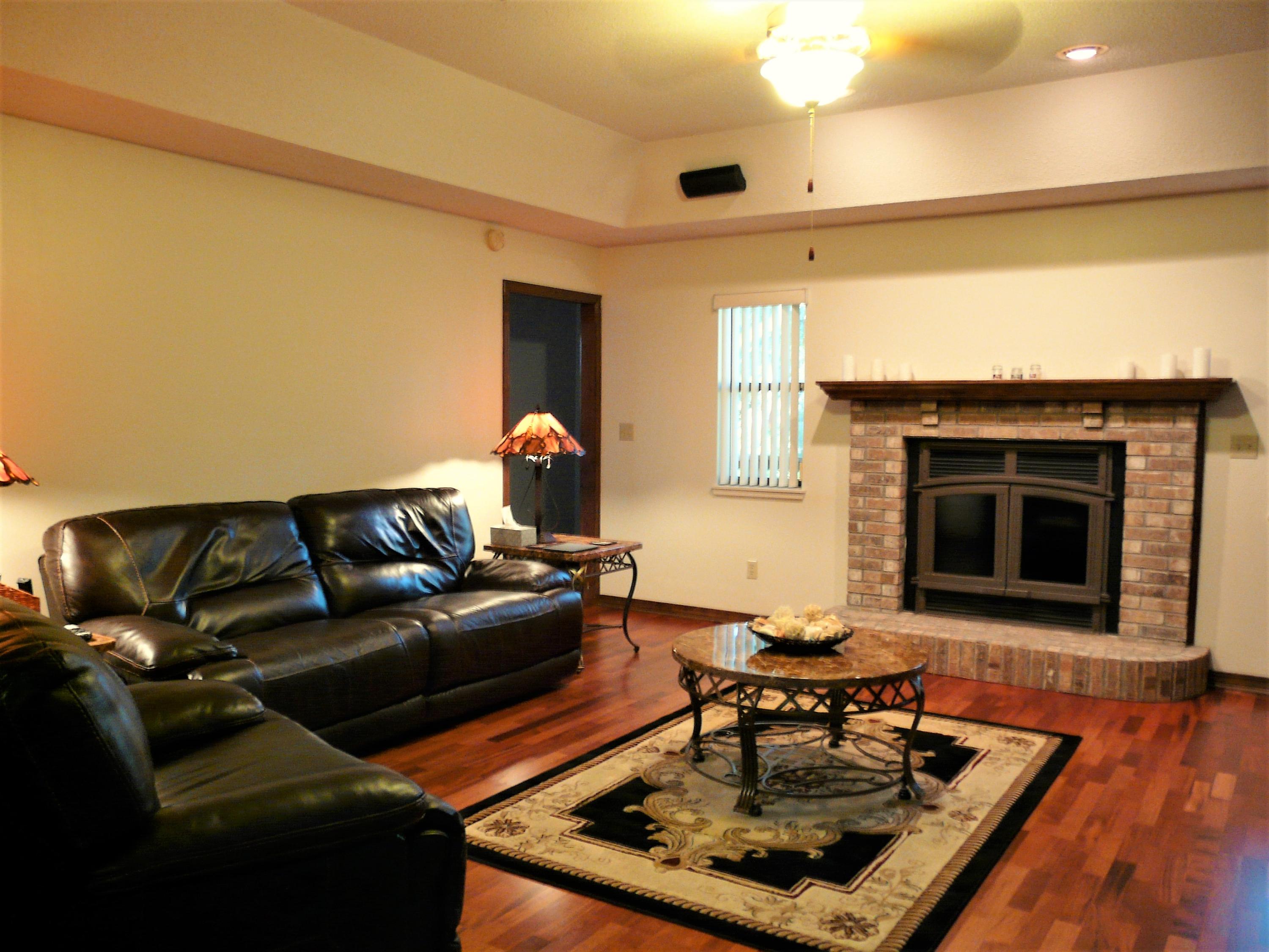 ROCKY BAYOU COUNTRY CLUB ESTATES 4 - Residential