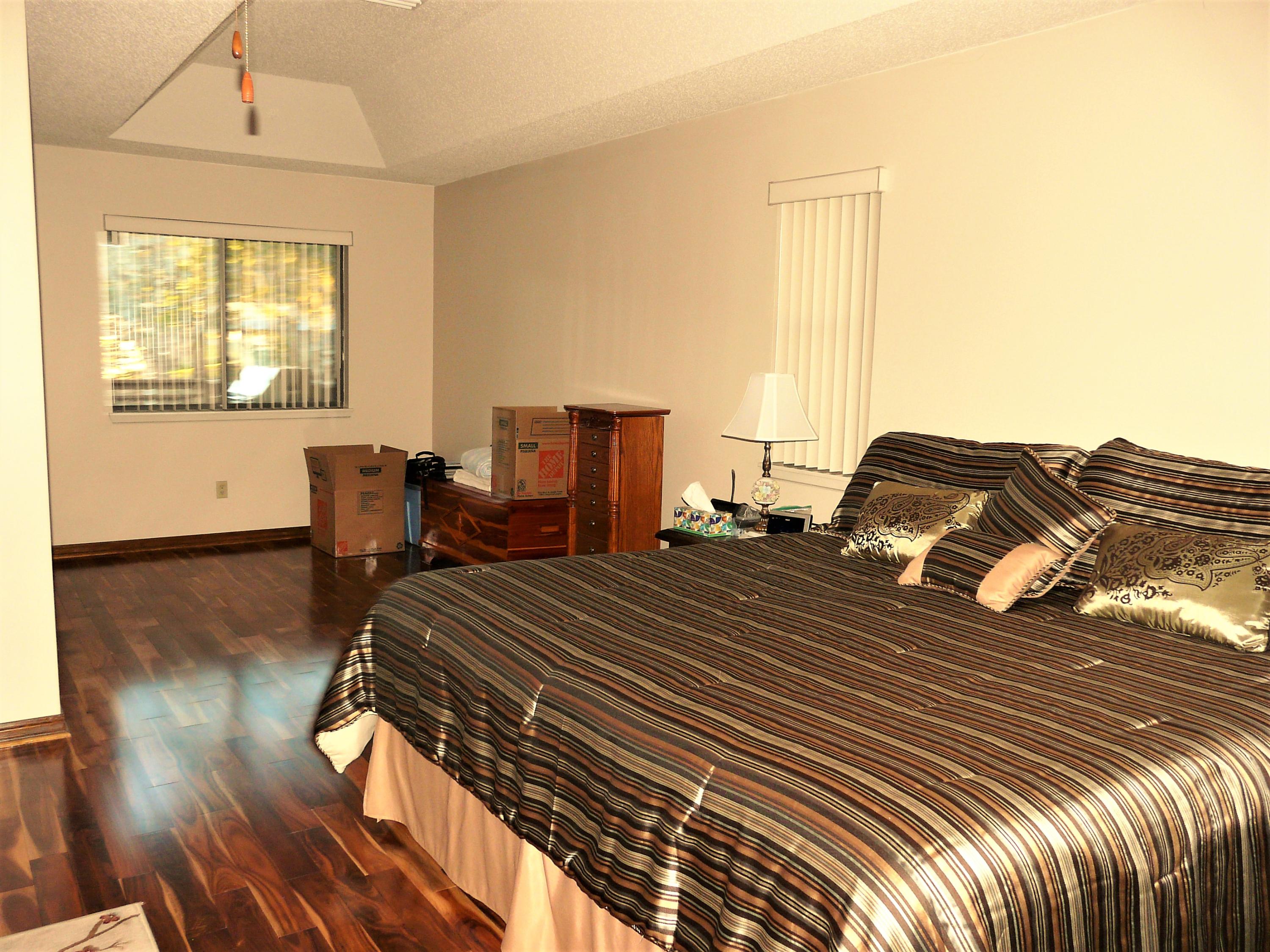 ROCKY BAYOU COUNTRY CLUB ESTATES 4 - Residential