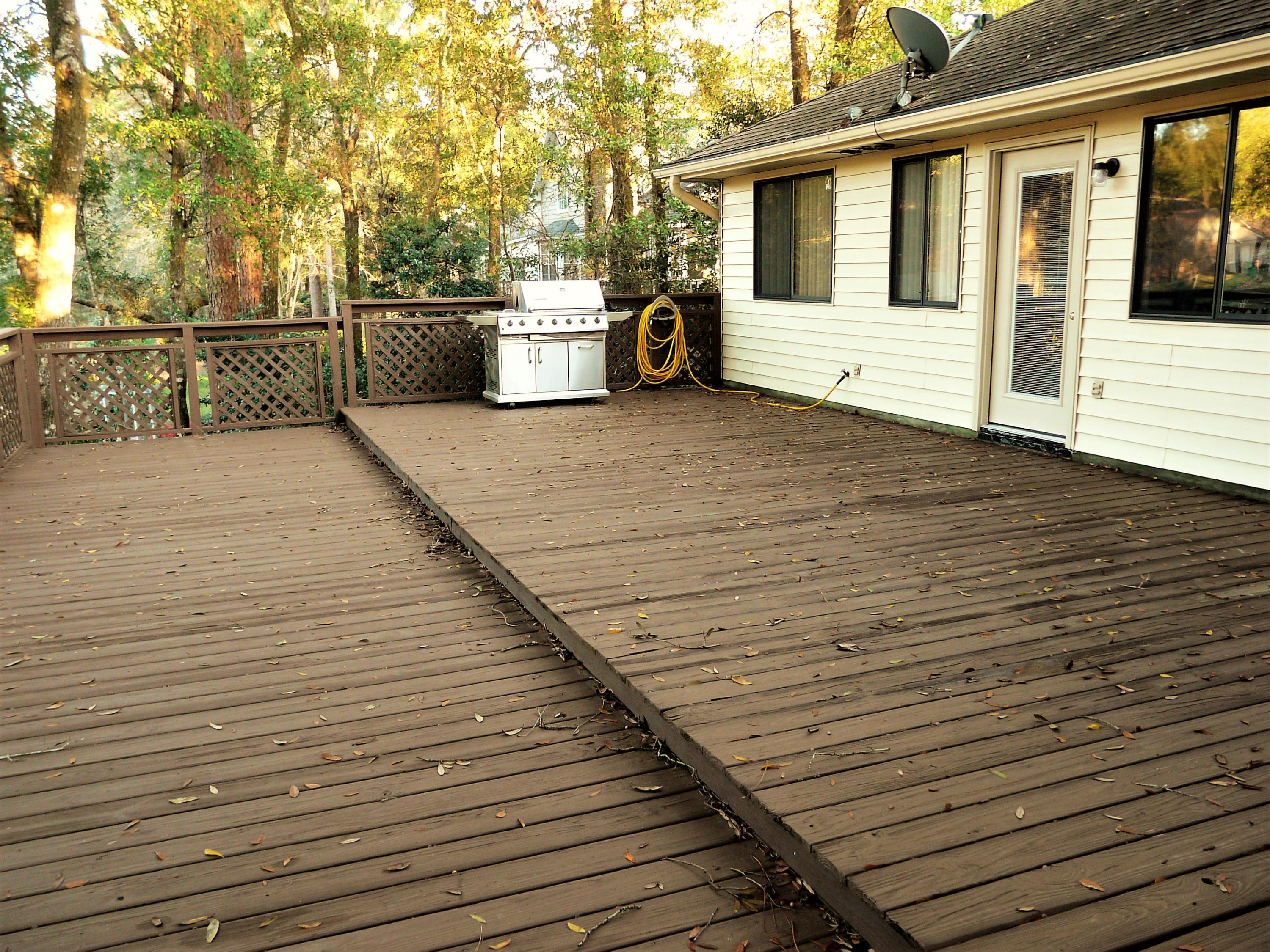 ROCKY BAYOU COUNTRY CLUB ESTATES 4 - Residential