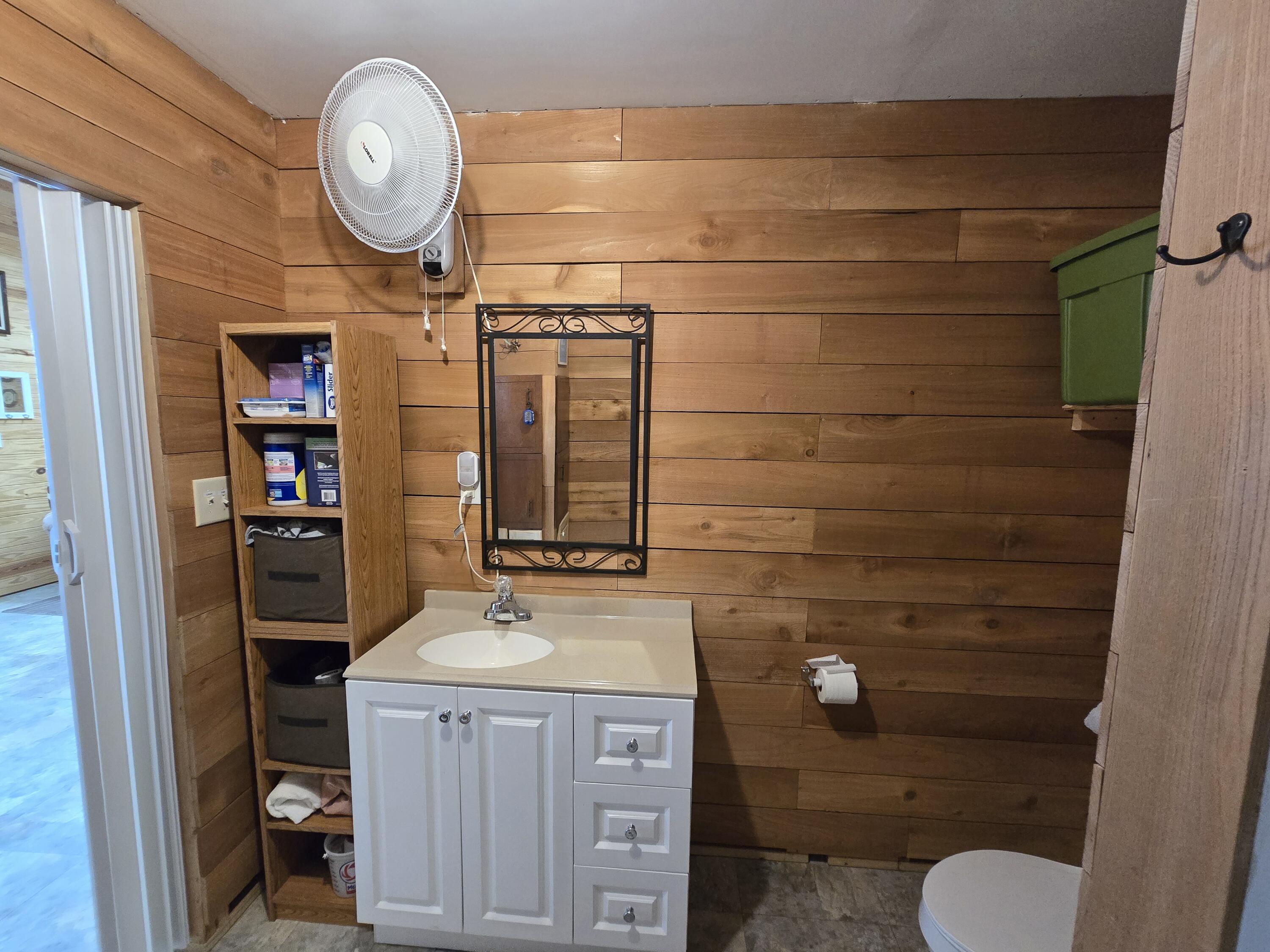JUNIPER LAKE ESTATES UNIT 6 of Oakwood Hills - Residential