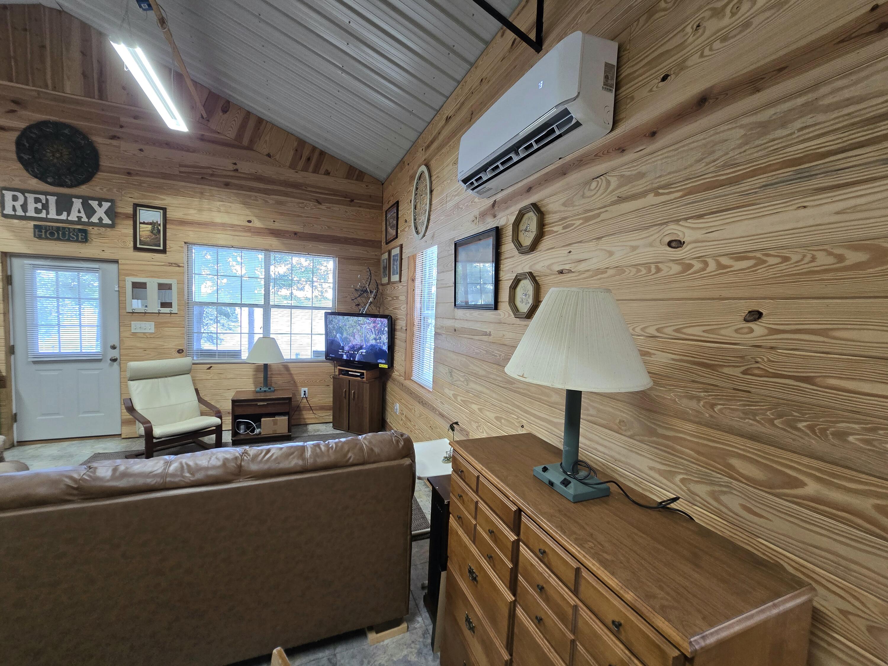 JUNIPER LAKE ESTATES UNIT 6 of Oakwood Hills - Residential