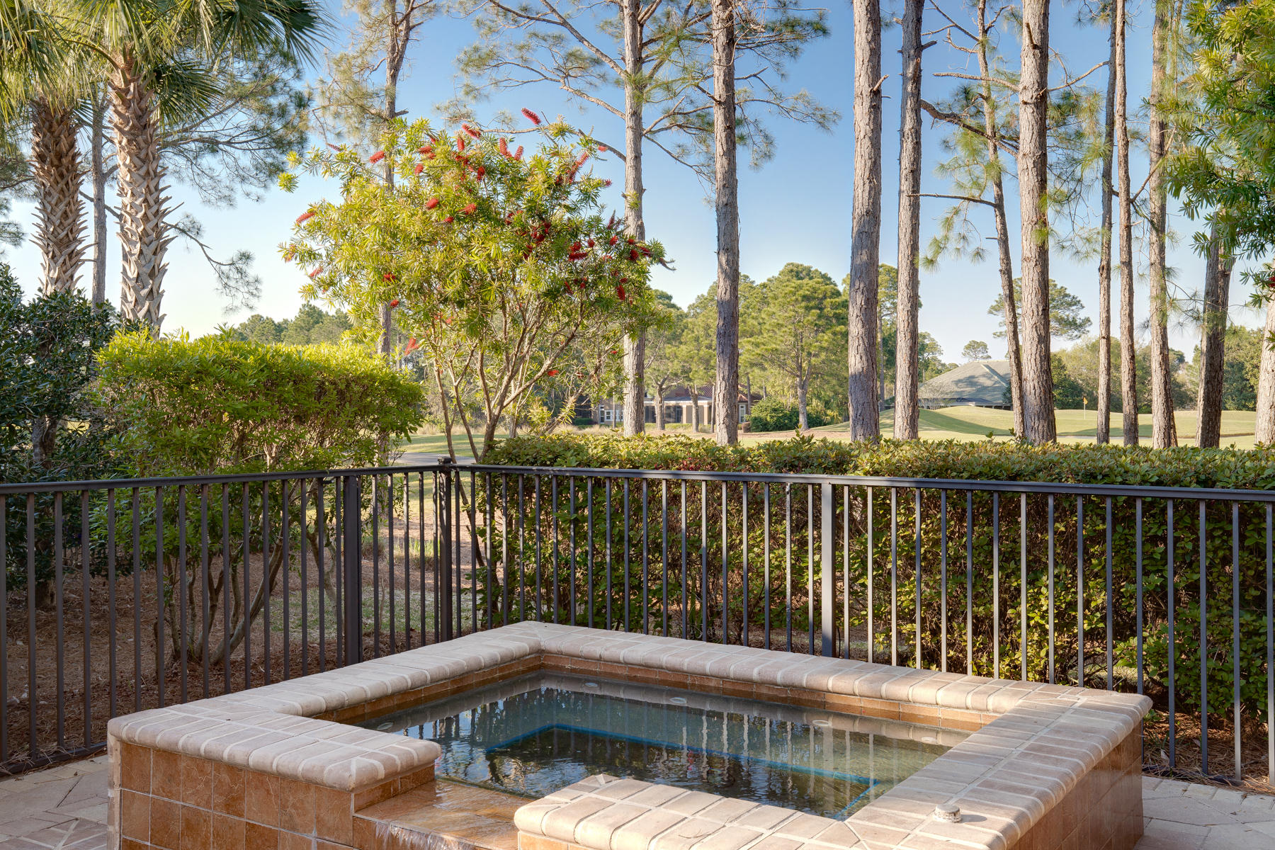BURNT PINE - Residential