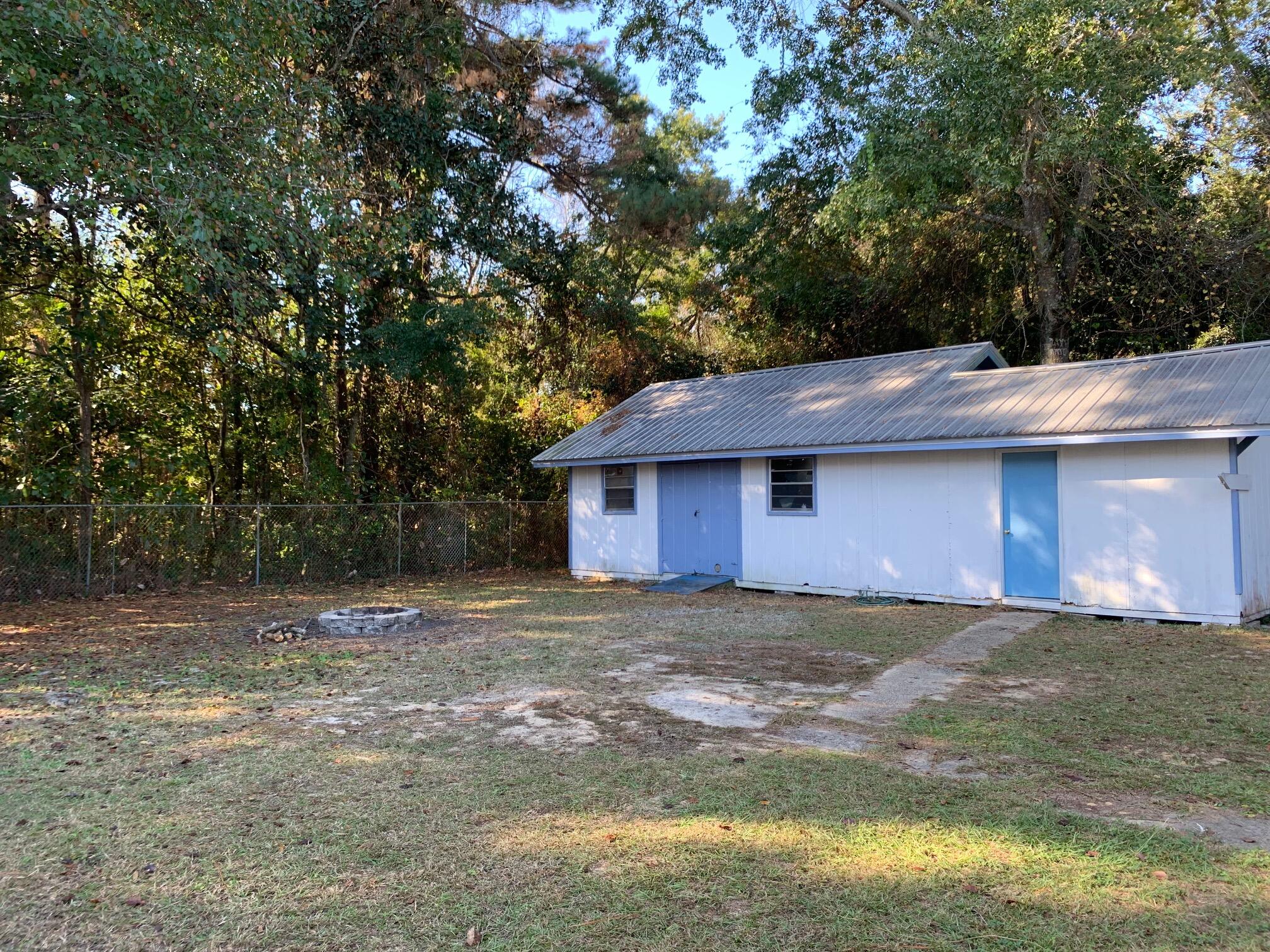 TOWER ACRES - Residential Lease