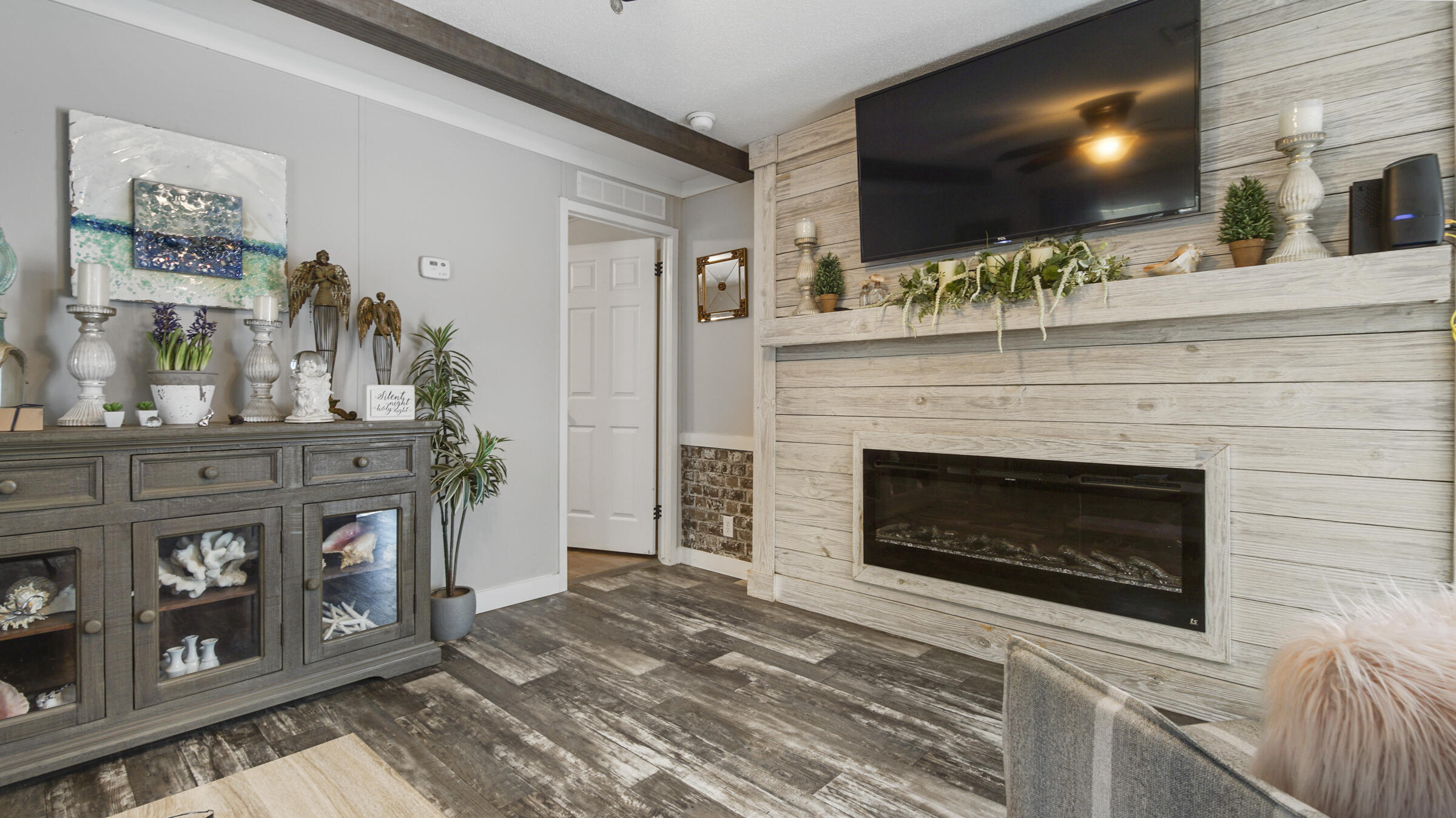 OAKWOOD HILLS - Residential