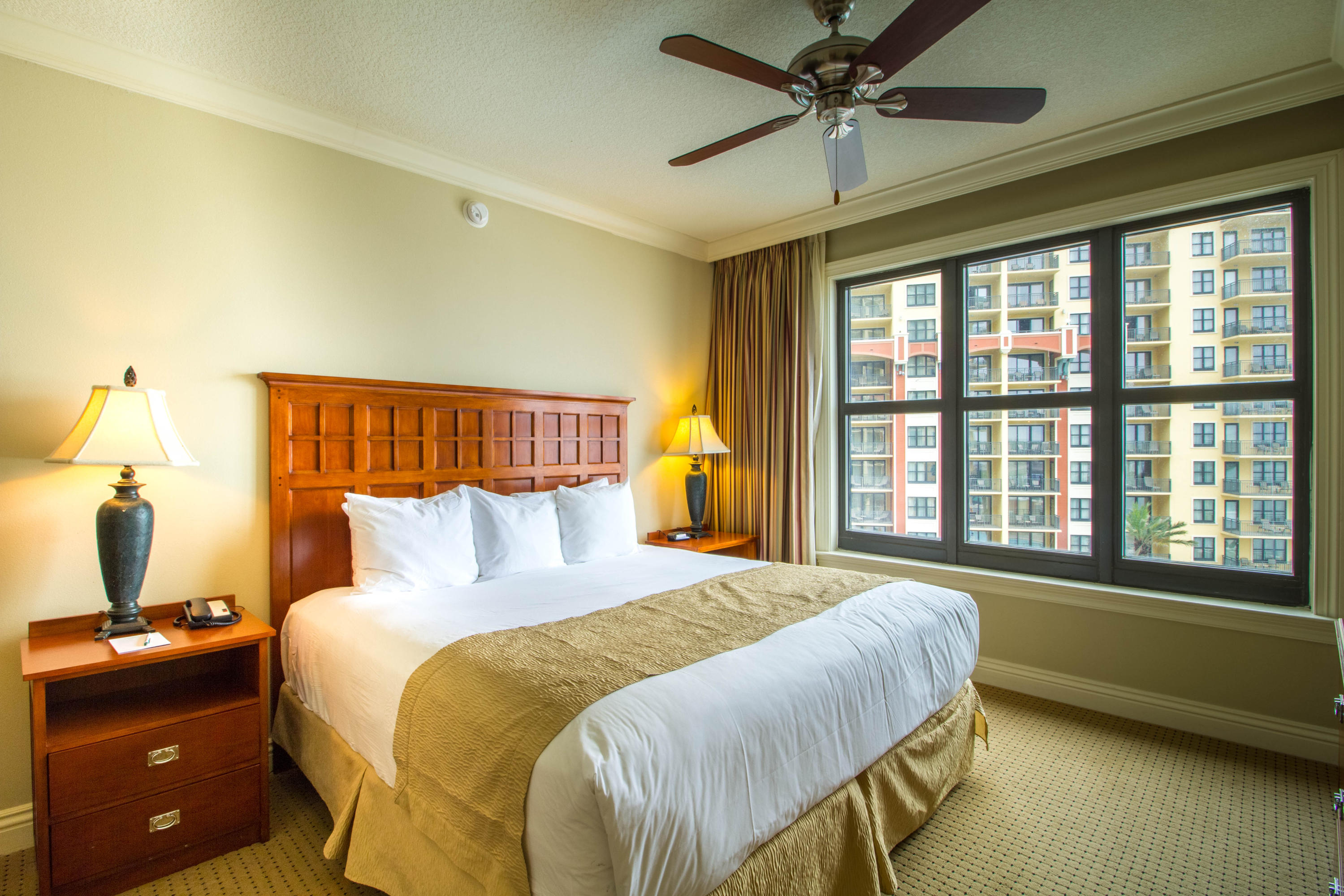 EMERALD GRANDE - Residential