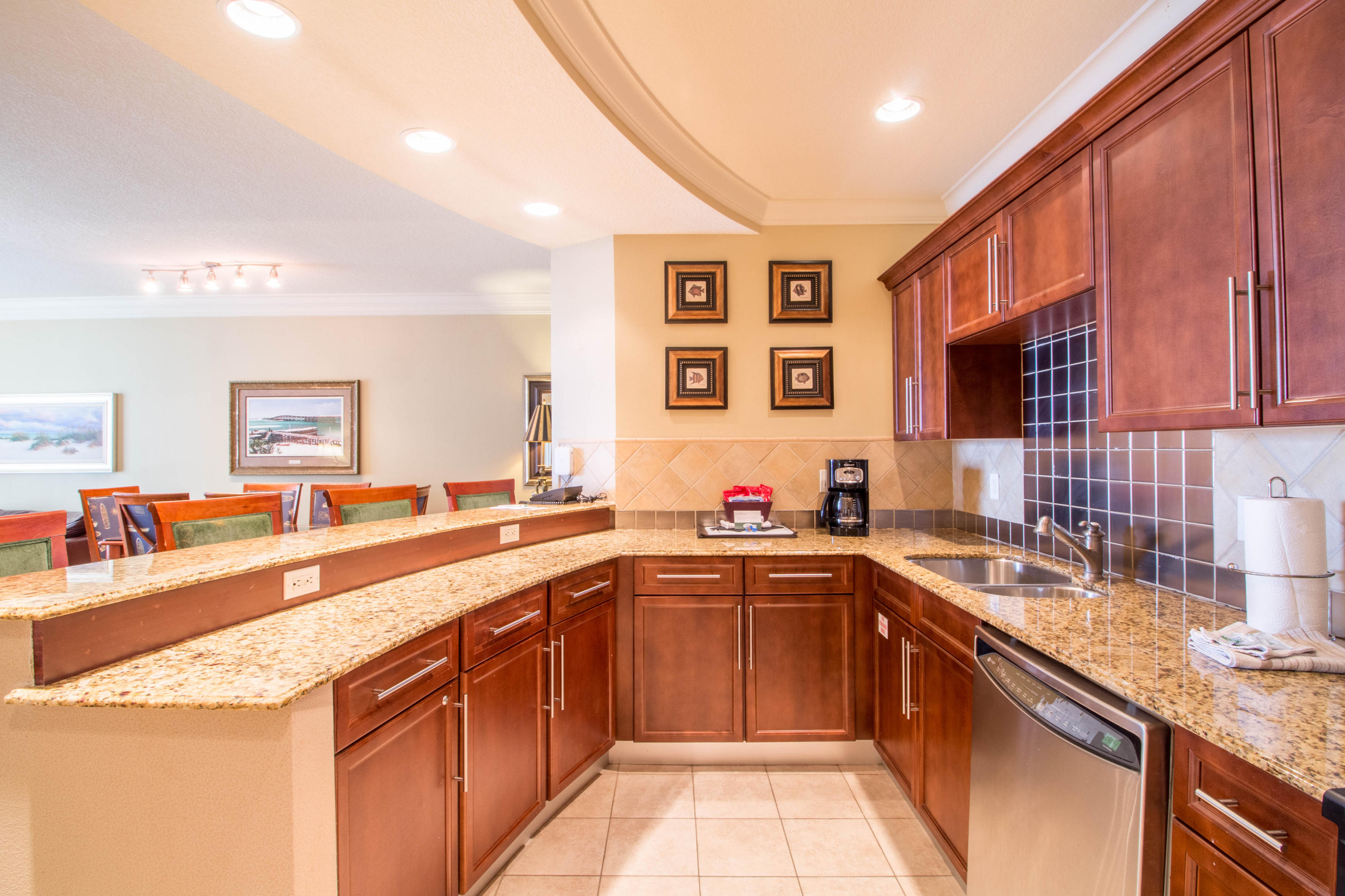 EMERALD GRANDE - Residential