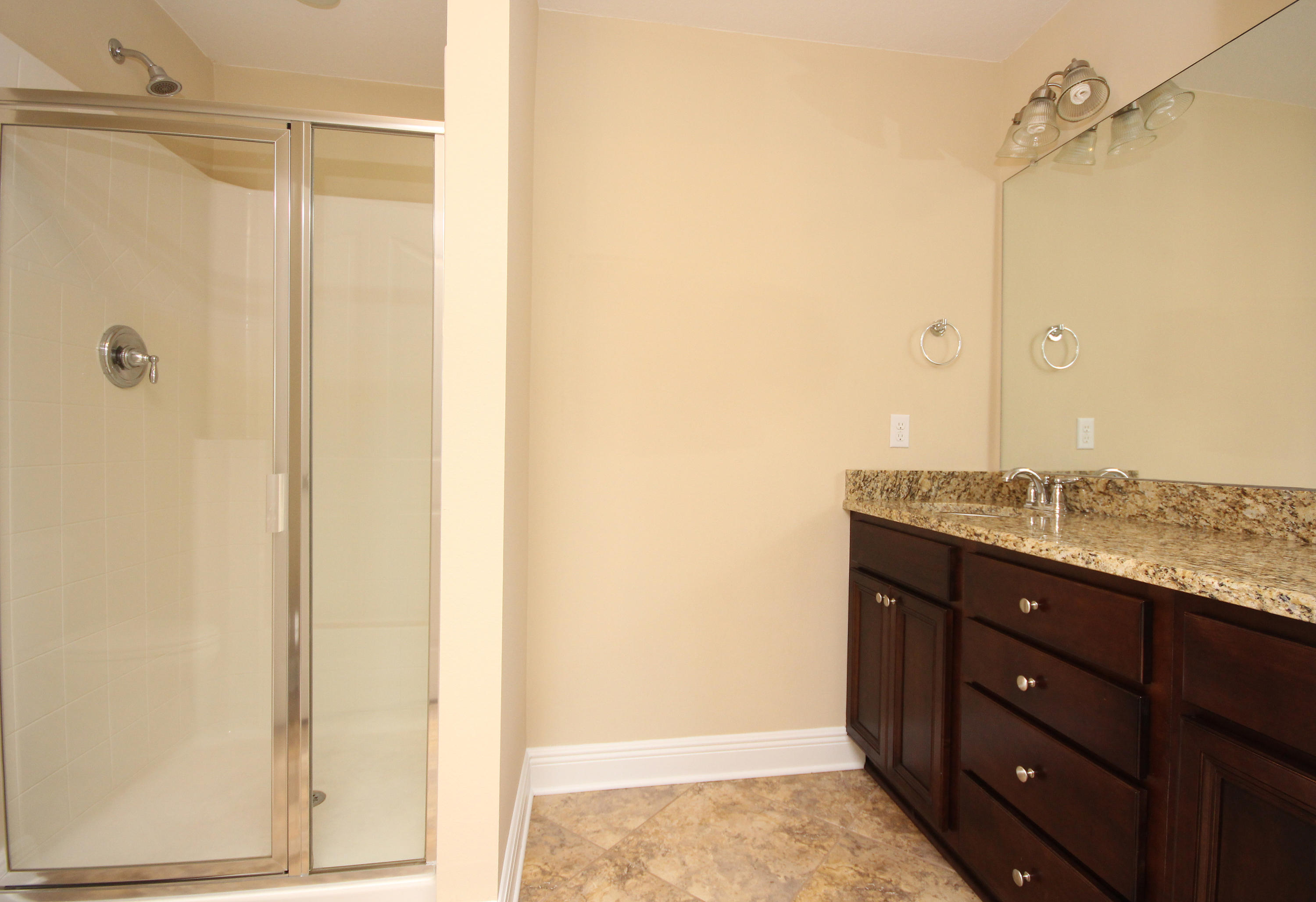 RESERVE POINTE - Residential