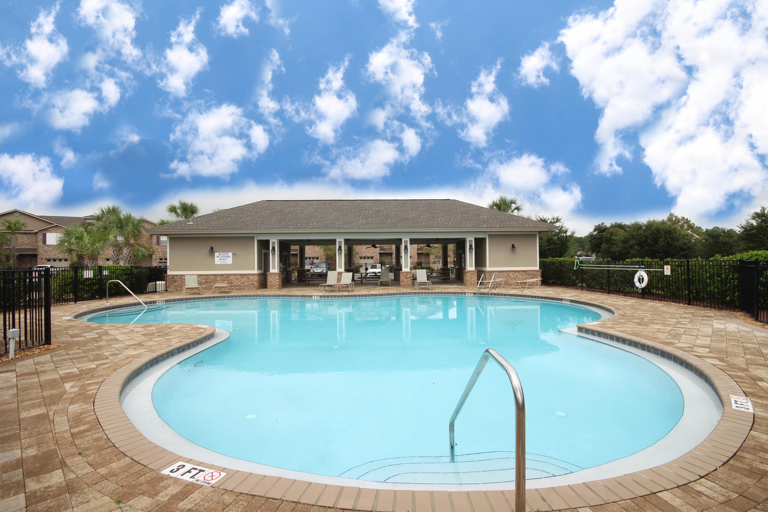 RESERVE POINTE - Residential