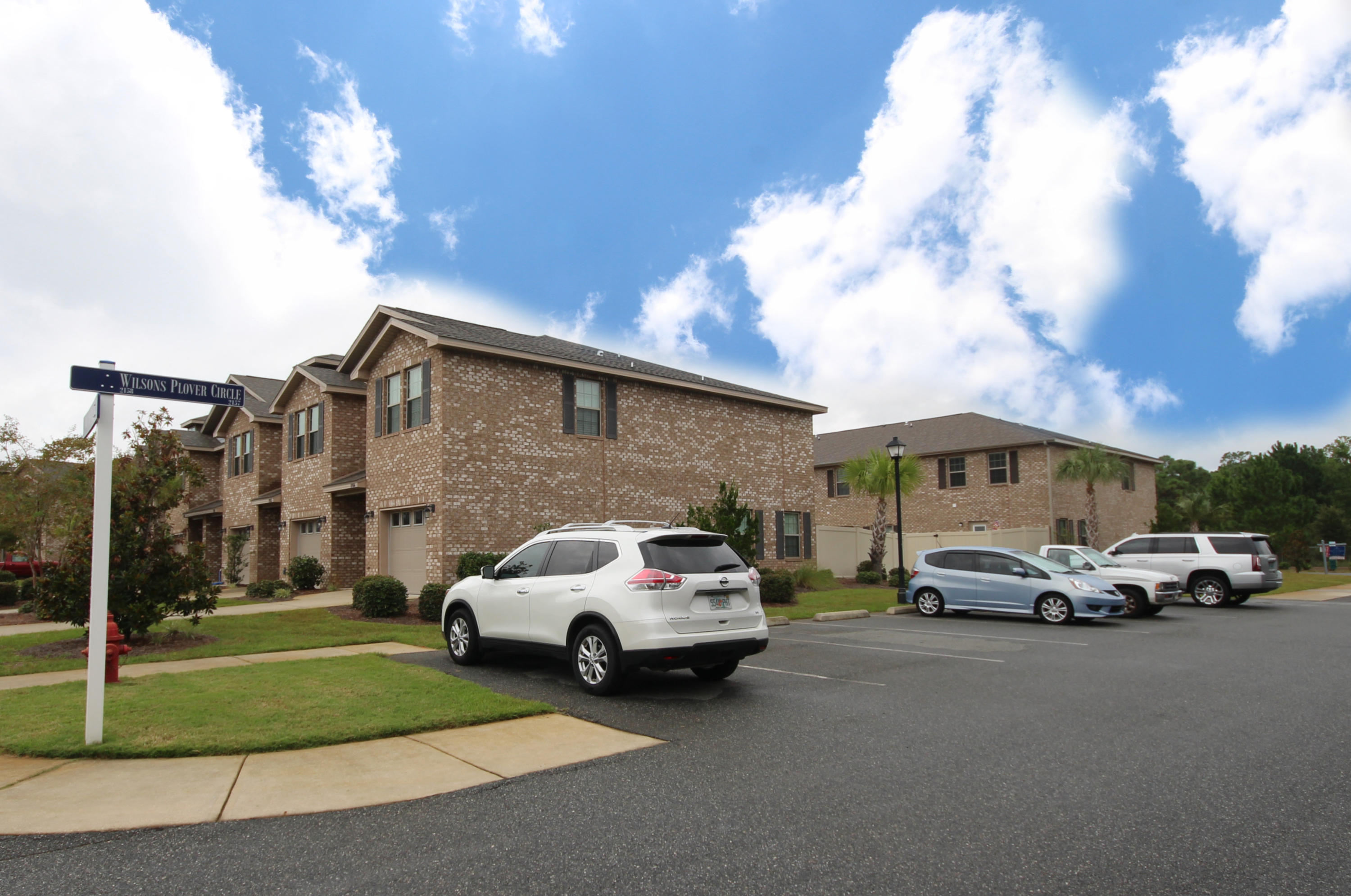 RESERVE POINTE - Residential