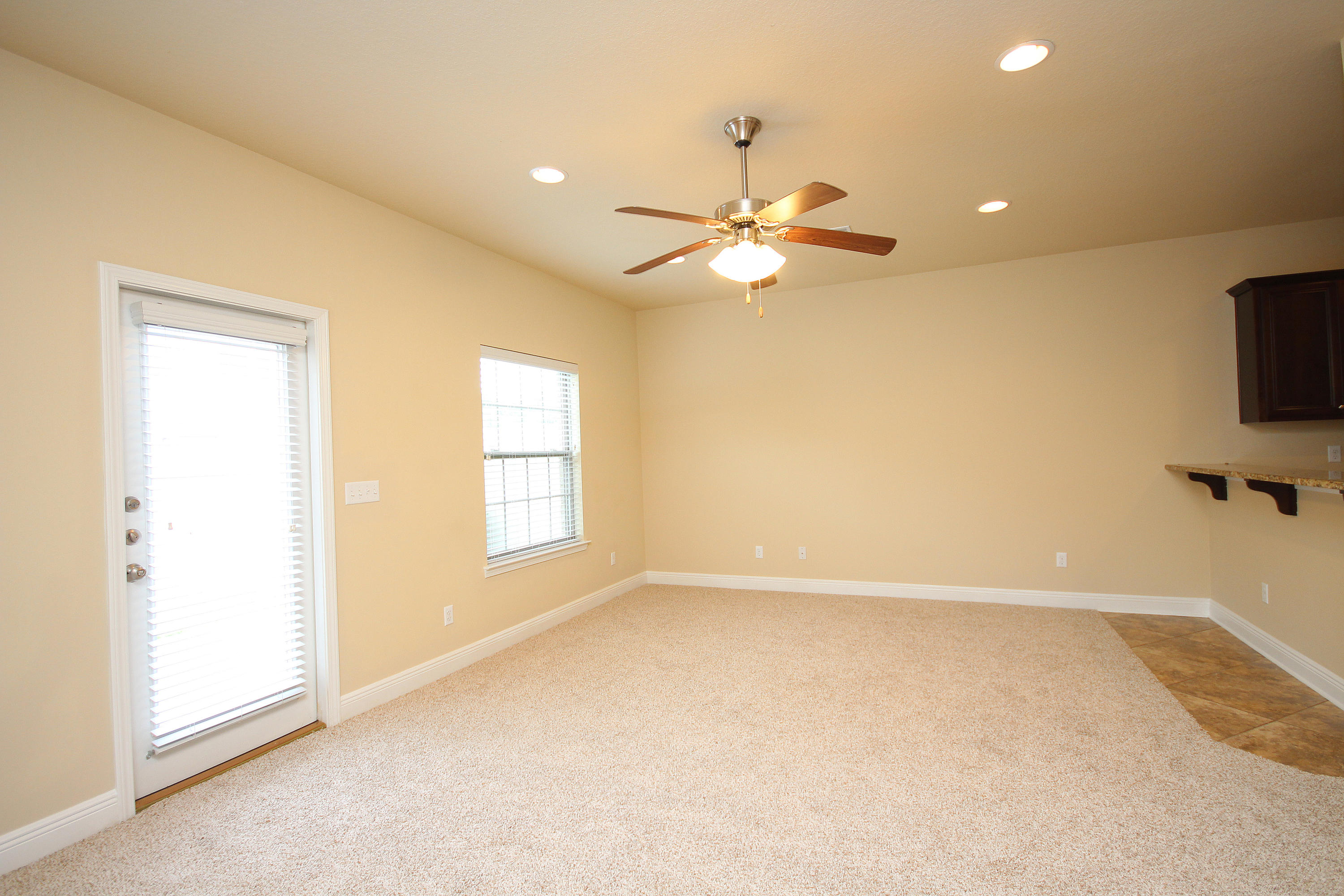 RESERVE POINTE - Residential