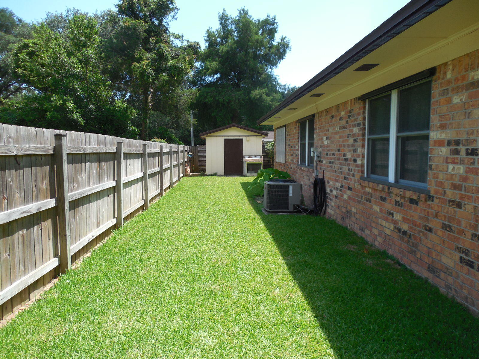 Country Club Est 1st Addn - Residential