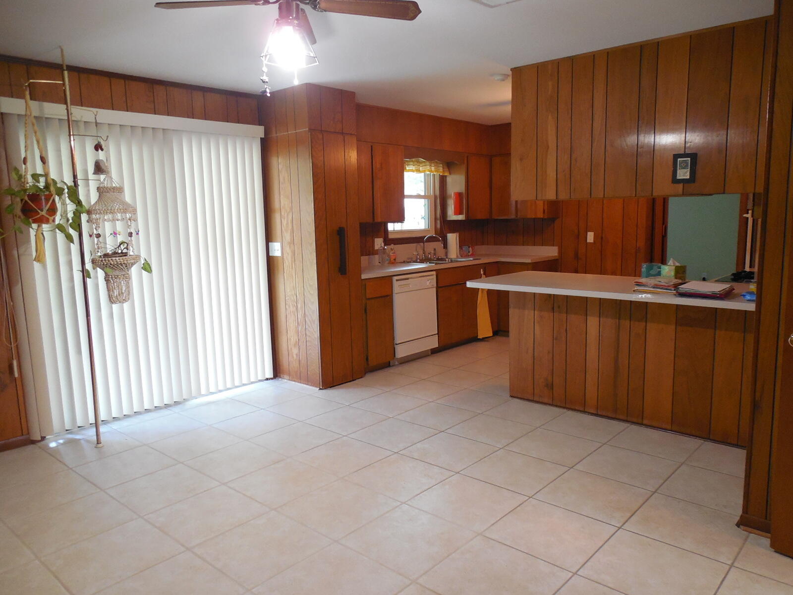 Country Club Est 1st Addn - Residential