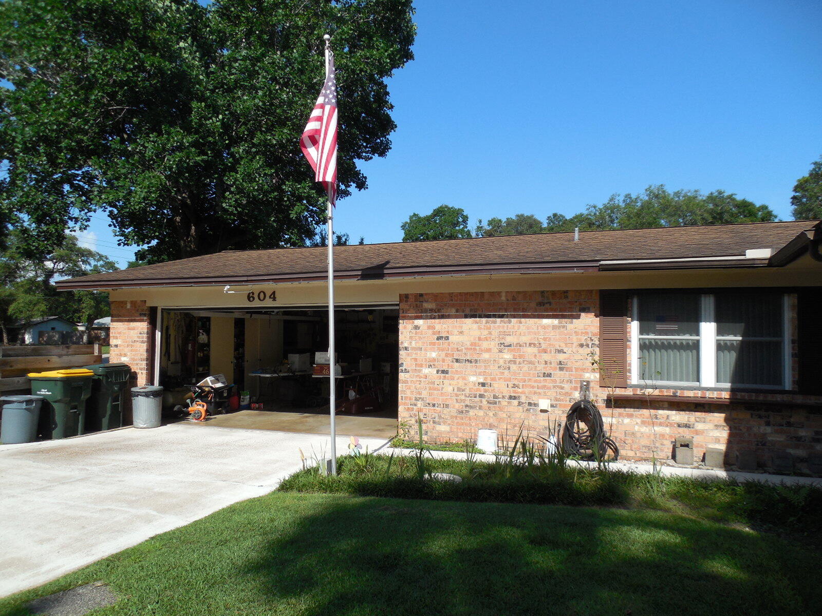 Country Club Est 1st Addn - Residential