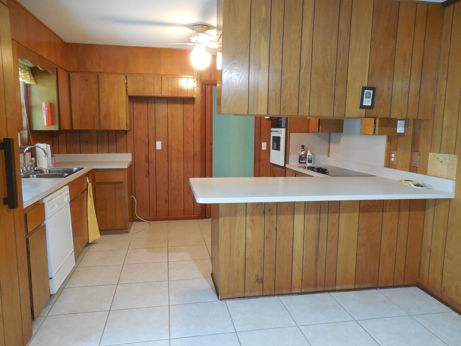 Country Club Est 1st Addn - Residential