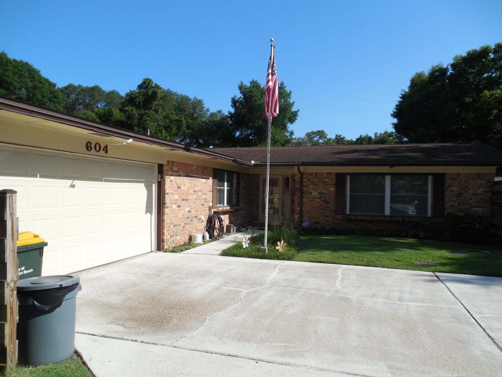 Country Club Est 1st Addn - Residential