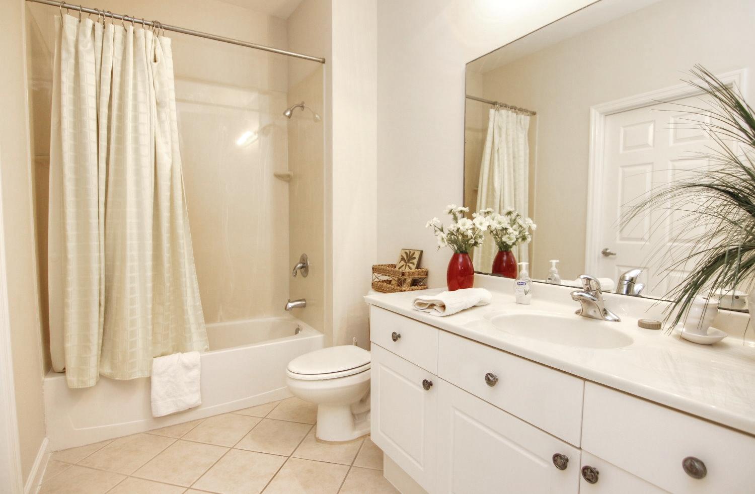 EMERALD WATERS - Residential