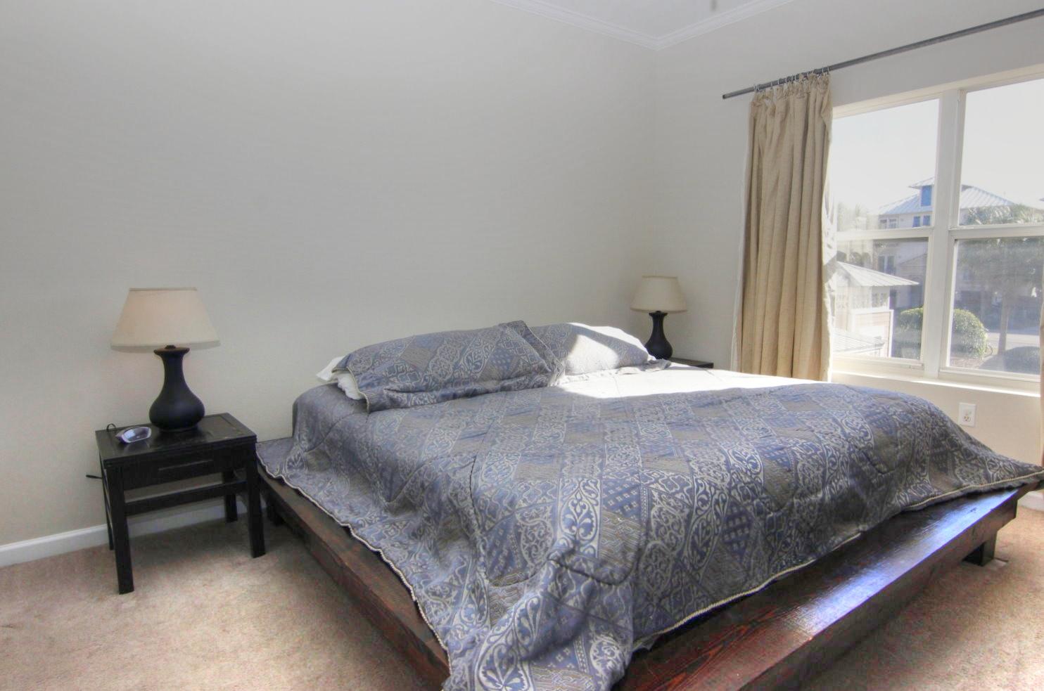 EMERALD WATERS - Residential