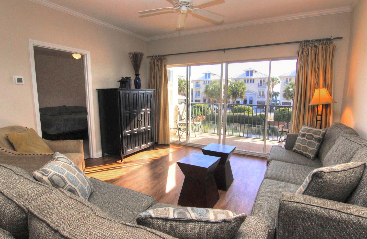 EMERALD WATERS - Residential