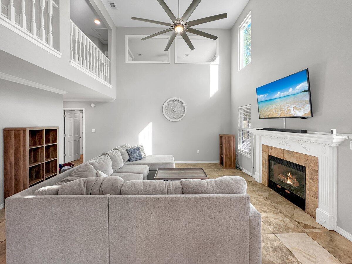 HARBOR BREEZE - Residential