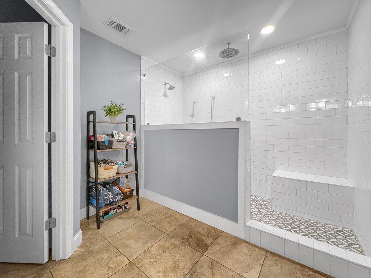 HARBOR BREEZE - Residential