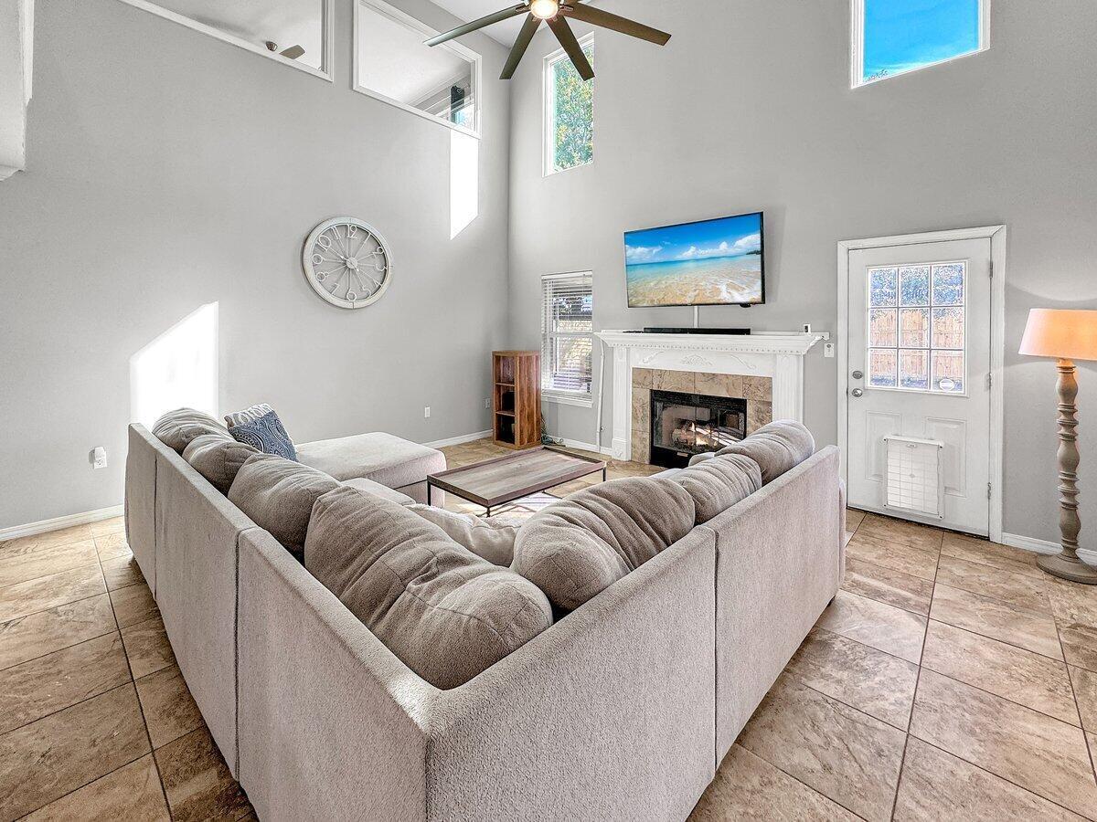 HARBOR BREEZE - Residential