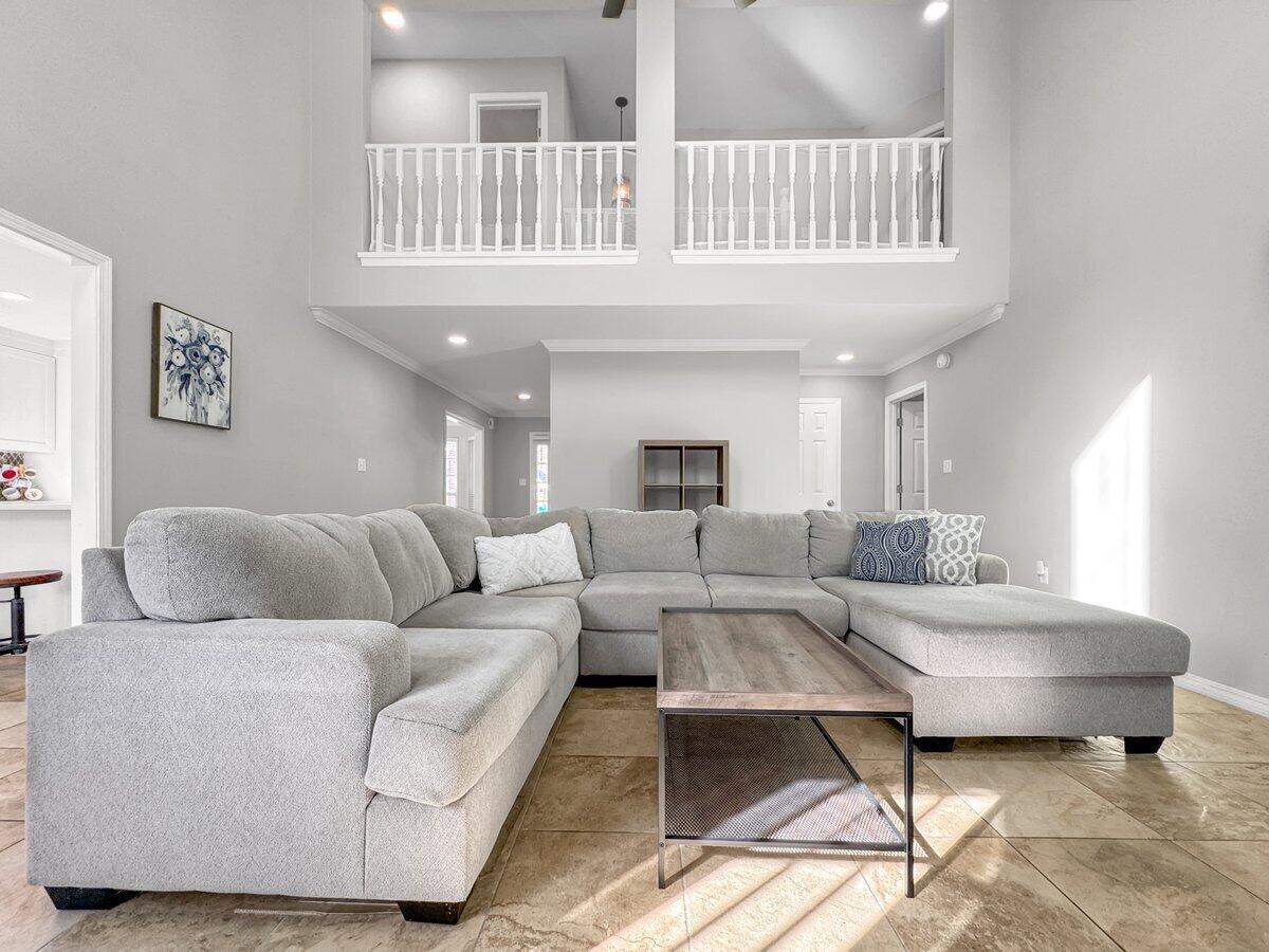 HARBOR BREEZE - Residential