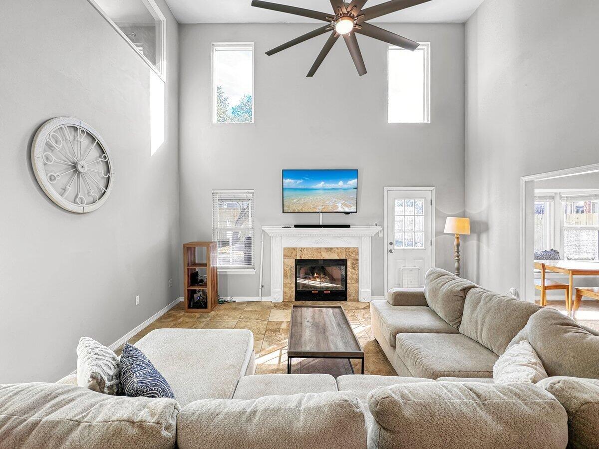 HARBOR BREEZE - Residential