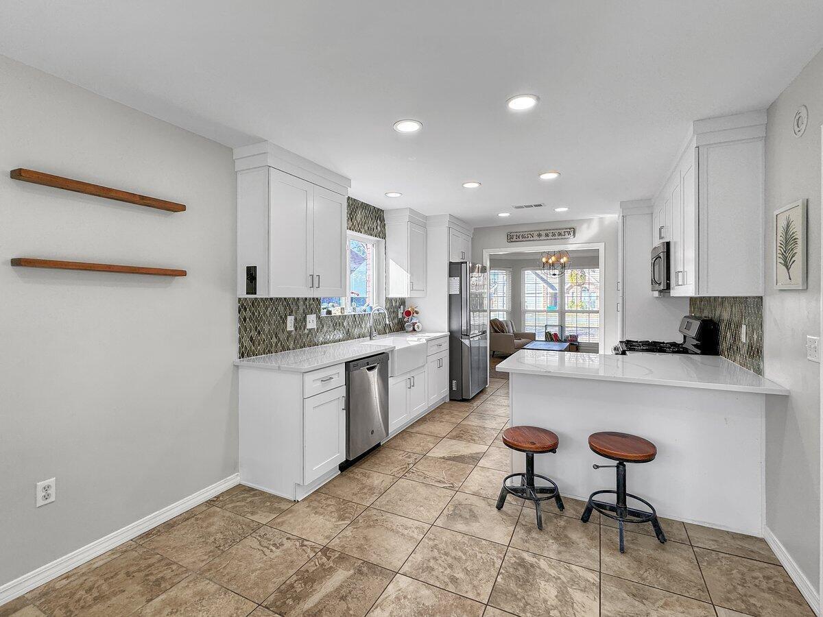 HARBOR BREEZE - Residential