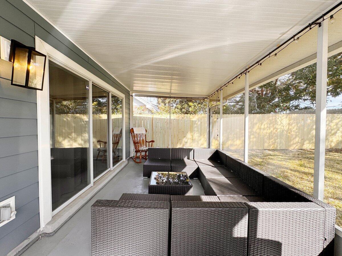 HARBOR BREEZE - Residential