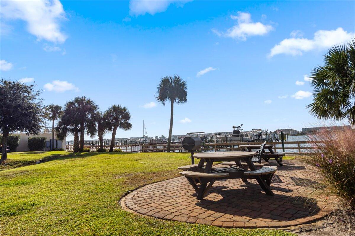 PRESIDIO YACHT CLUB - Residential