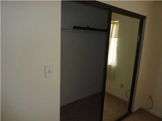 COMMODORE'S LANDING - Residential Lease