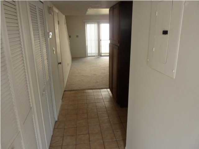 COMMODORE'S LANDING - Residential Lease