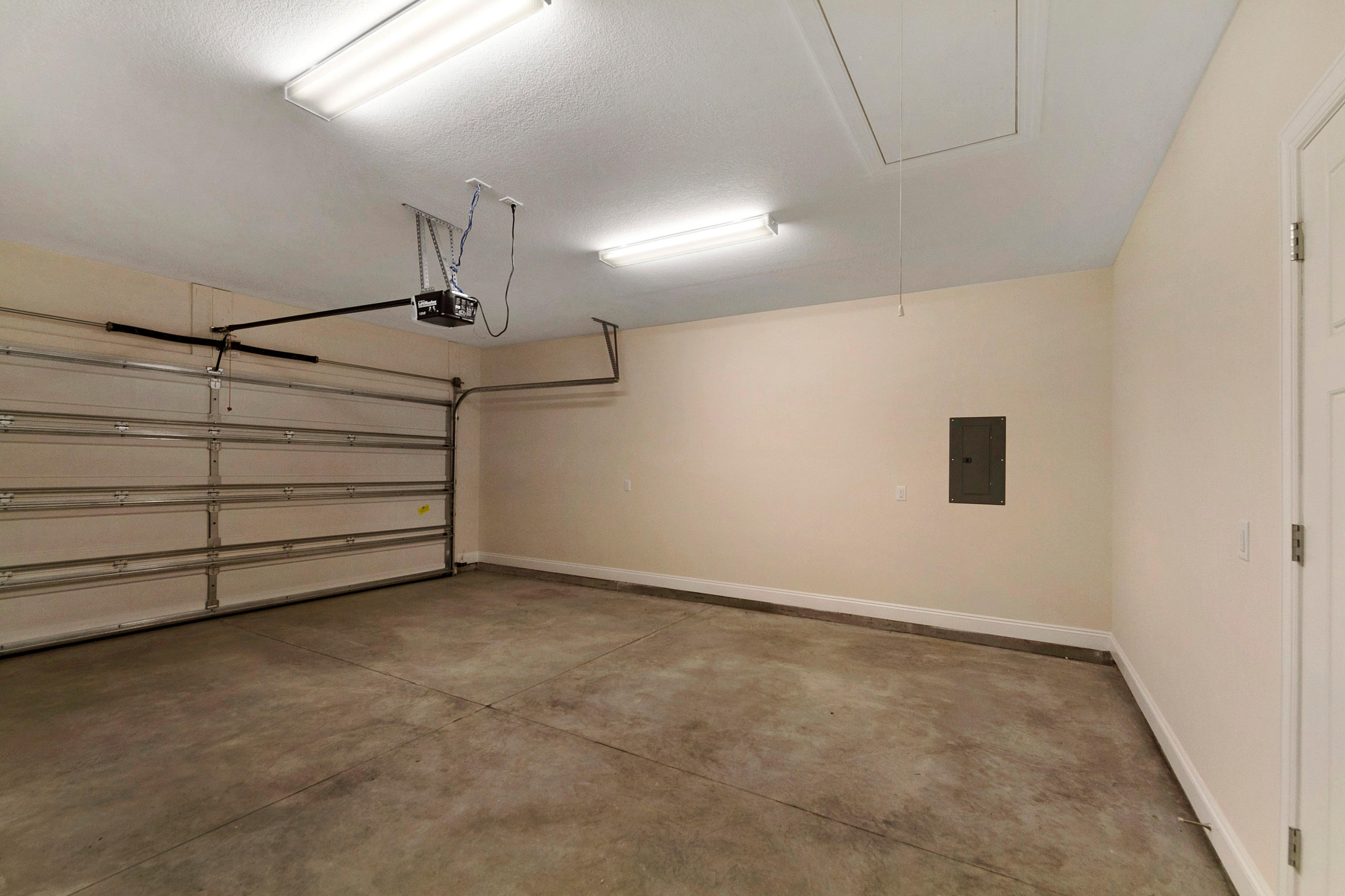 CROSS CREEK - Residential