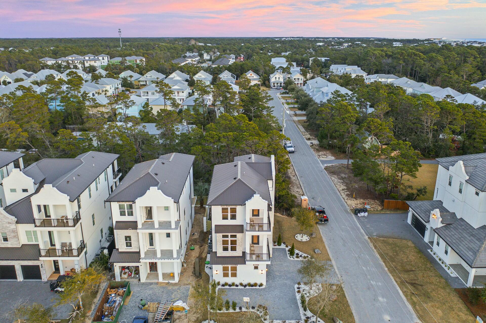 Louva Lane - Residential