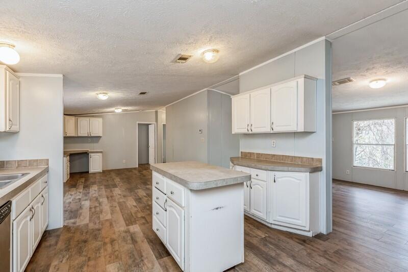 RIVERCHASE RETREAT - Residential