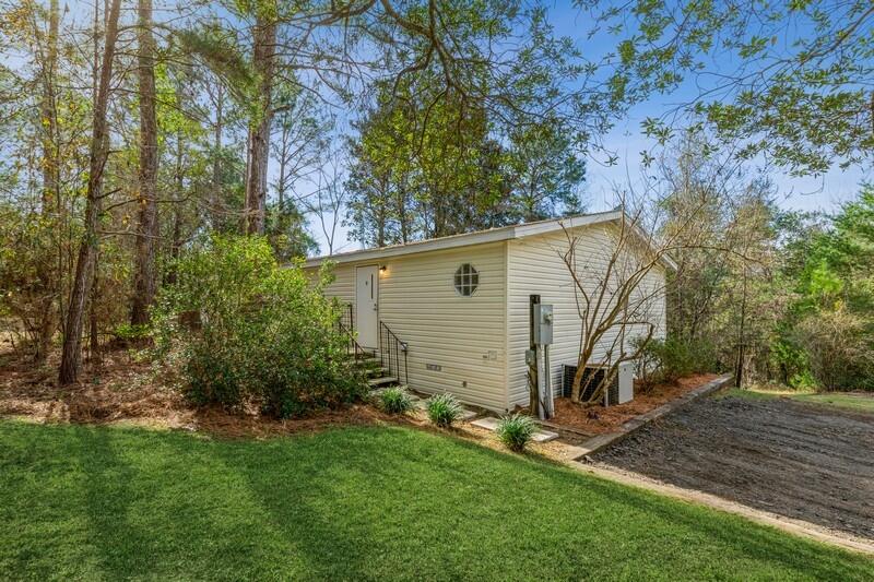 RIVERCHASE RETREAT - Residential