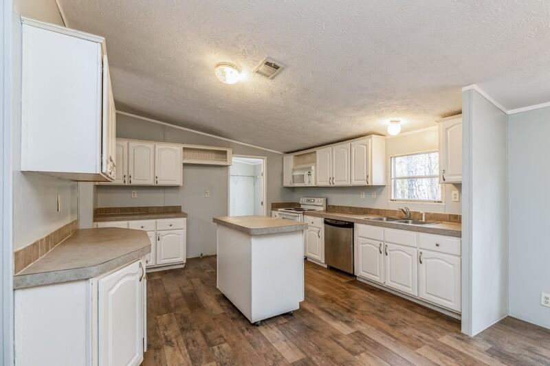 RIVERCHASE RETREAT - Residential