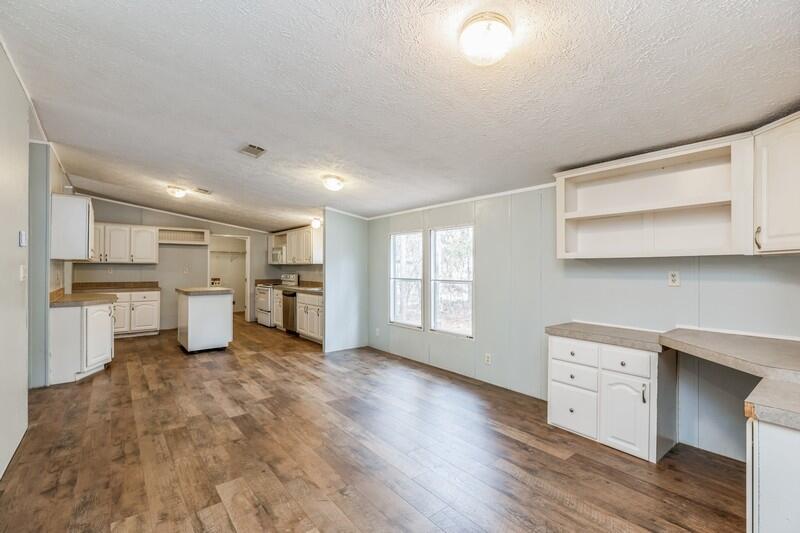 RIVERCHASE RETREAT - Residential