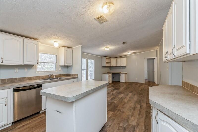 RIVERCHASE RETREAT - Residential