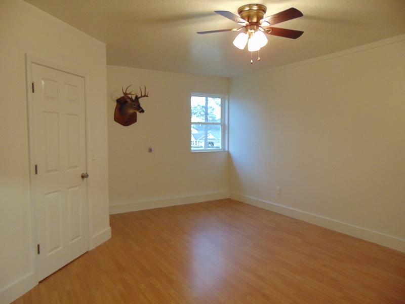 TEN LAKE ESTATES UNIT 4 - Residential