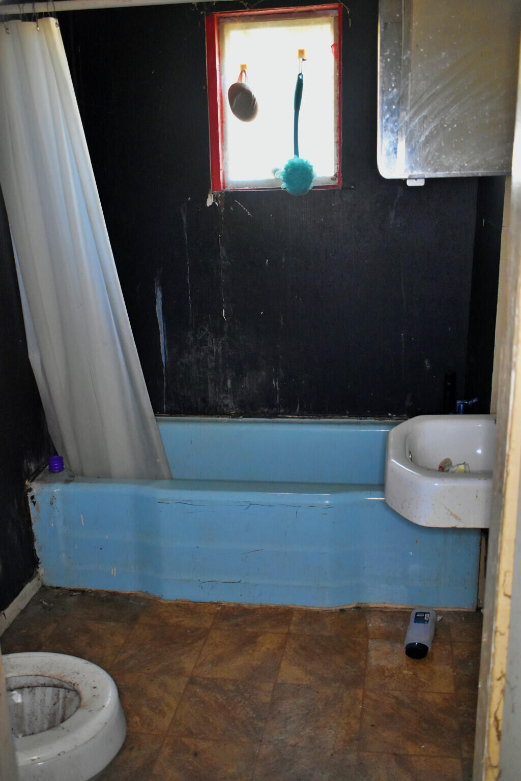 CRESTVIEW - Residential